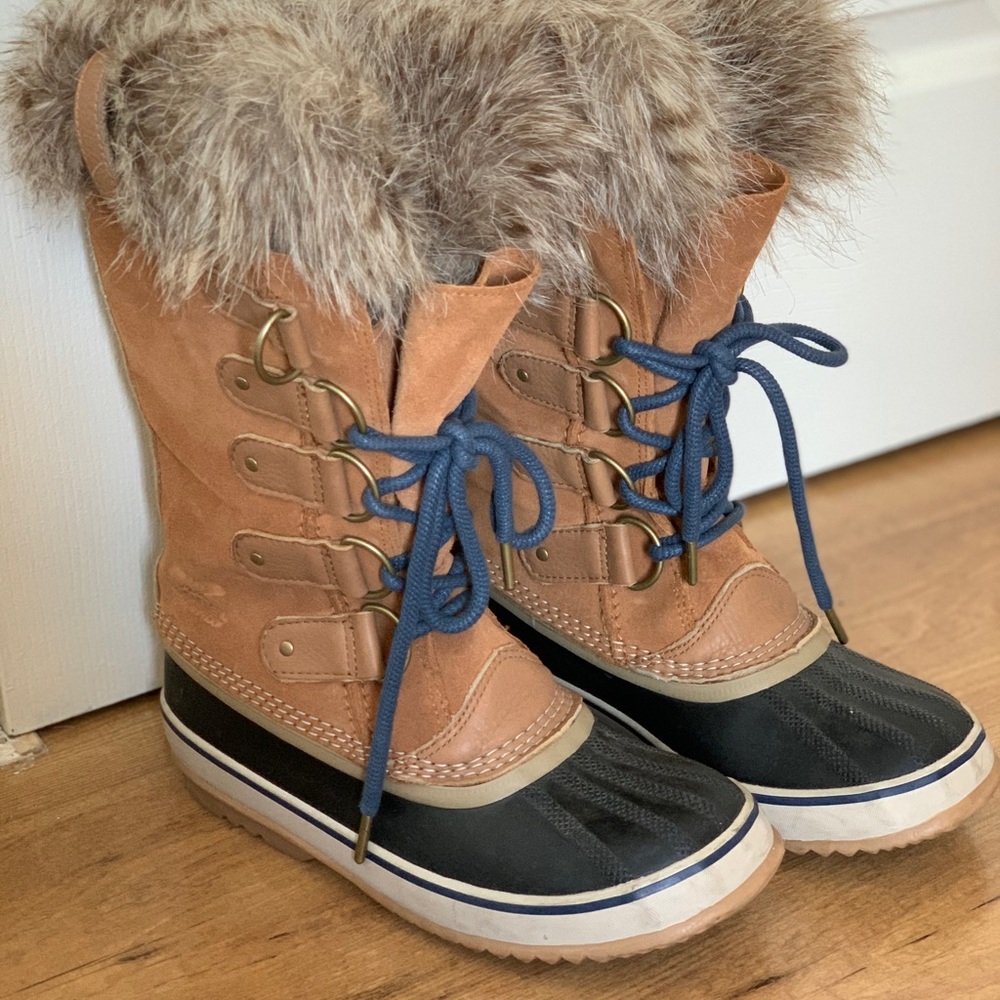 Sorel Women’s Joan of Arc Fur Boot